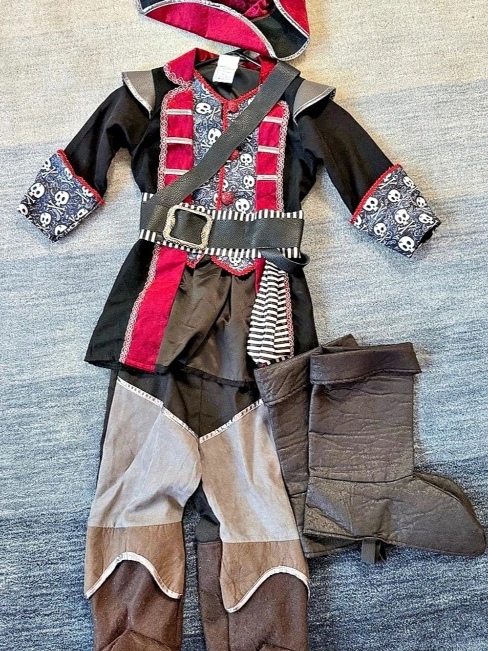 Kids Pirate Costume in Black & Red